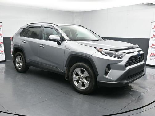 2020 Toyota RAV4 Hybrid XLE