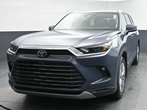 Cloud 2025 Toyota Grand Highlander Platinum