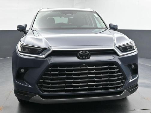 Cloud 2025 Toyota Grand Highlander Platinum
