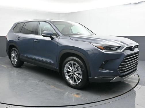 Cloud 2025 Toyota Grand Highlander Platinum