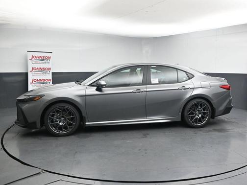 Heavy Metallic 2026 Toyota Camry SE