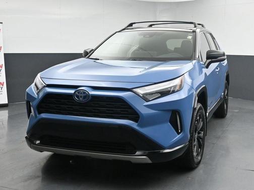 2024 Toyota RAV4 Hybrid SE