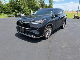 Midnight Black Metallic 2020 Toyota Highlander Platinum