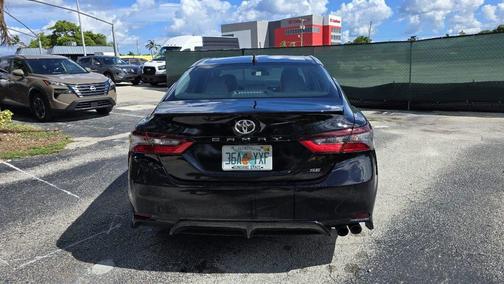 2022 Toyota Camry SE