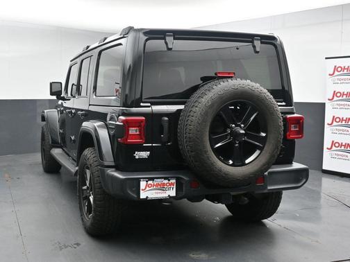 Black Clearcoat 2021 Jeep Wrangler Unlimited Sahara