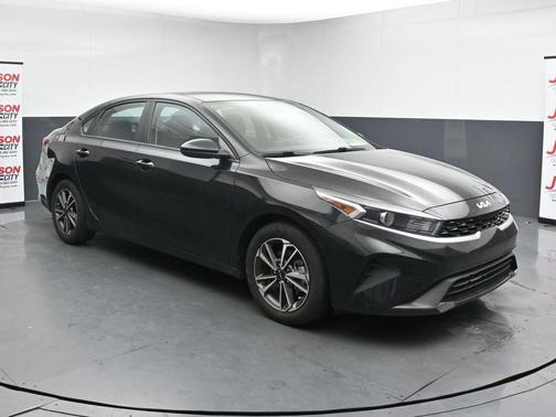 Aurora Black 2023 Kia Forte LXS