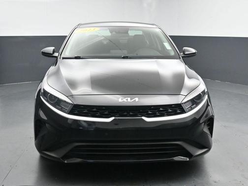Aurora Black 2023 Kia Forte LXS