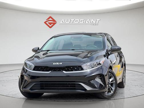 Aurora Black 2023 Kia Forte LXS
