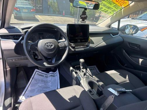 Classic Silver Metallic 2024 Toyota Corolla LE