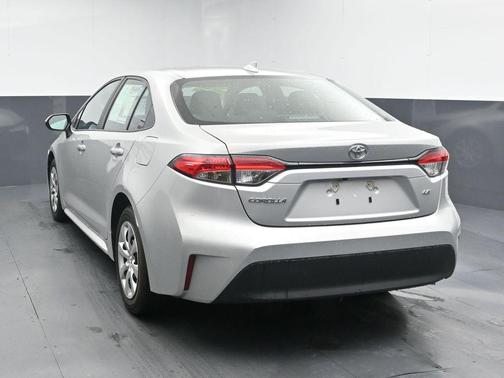 Classic Silver Metallic 2024 Toyota Corolla LE
