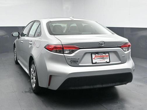 Classic Silver Metallic 2024 Toyota Corolla LE
