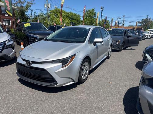 Classic Silver Metallic 2024 Toyota Corolla LE