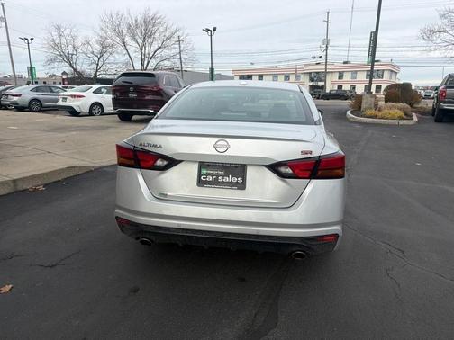 2023 Nissan Altima SR FWD