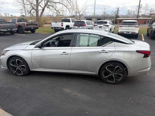 2023 Nissan Altima SR FWD