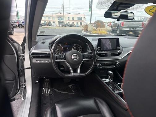 2023 Nissan Altima SR FWD