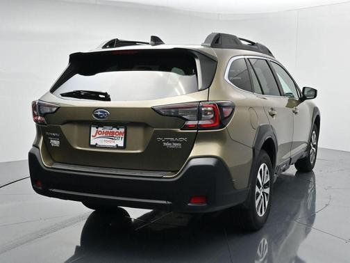 Autumn Green Metallic 2024 Subaru Outback Premium