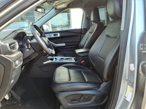 Iconic Silver Metallic 2023 Ford Explorer Limited
