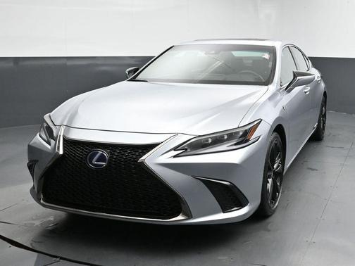 2022 Lexus ES 300h F SPORT