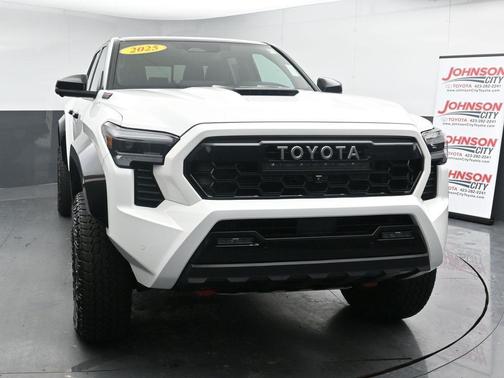 2025 Toyota Tacoma Hybrid TRD Pro