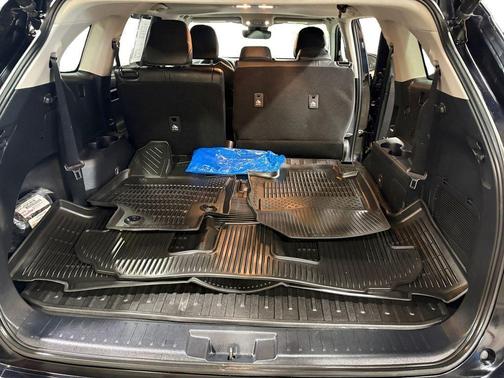 Midnight Black Metallic 2023 Toyota Highlander XLE