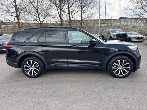Agate Black Metallic 2023 Ford Explorer ST