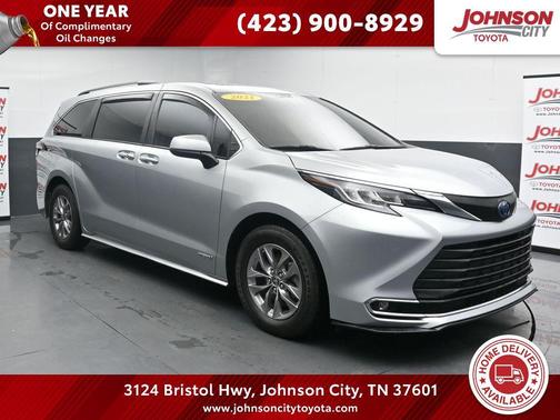 Celestial Silver Metallic 2021 Toyota Sienna XLE 7 Passenger