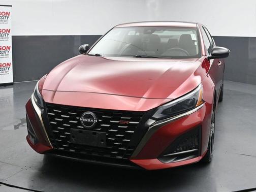 Scarlet Ember Tintcoat 2023 Nissan Altima SR FWD