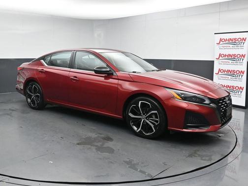 Scarlet Ember Tintcoat 2023 Nissan Altima SR FWD