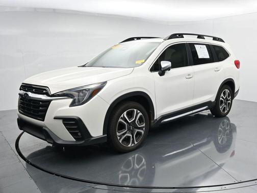Crystal White Pearl 2023 Subaru Ascent Limited 7-Passenger