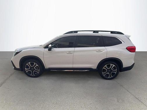 Crystal White Pearl 2023 Subaru Ascent Limited 7-Passenger