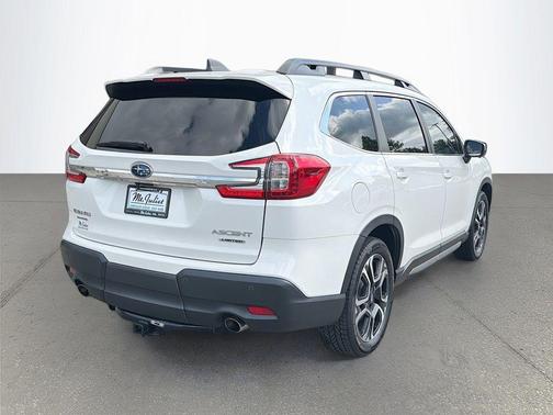 Crystal White Pearl 2023 Subaru Ascent Limited 7-Passenger