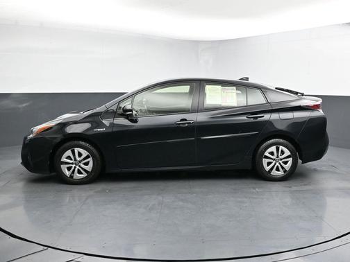 2016 Toyota Prius Three