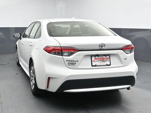 White 2022 Toyota Corolla LE