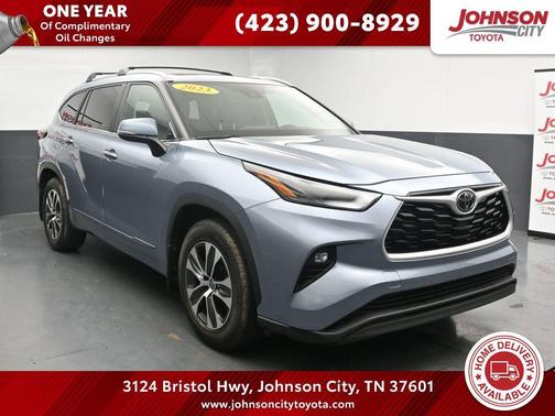 Moon Dust 2023 Toyota Highlander XLE