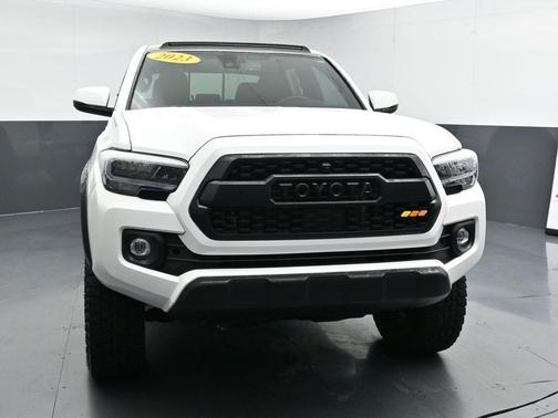 Ice Cap 2023 Toyota Tacoma TRD Sport