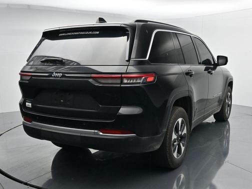 Diamond Black Crystal Pearlcoat 2024 Jeep Grand Cherokee 4xe