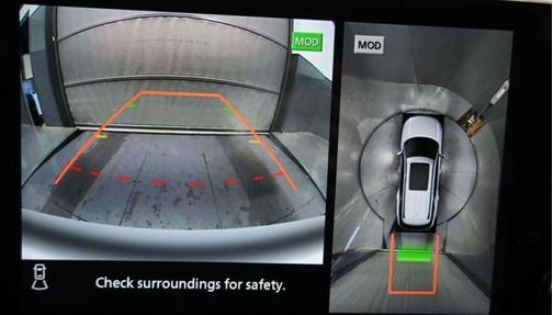 2023 Nissan Pathfinder SL 4WD