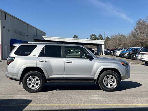 2023 Toyota 4Runner SR5