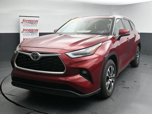 Ruby Flare Pearl 2023 Toyota Highlander XLE