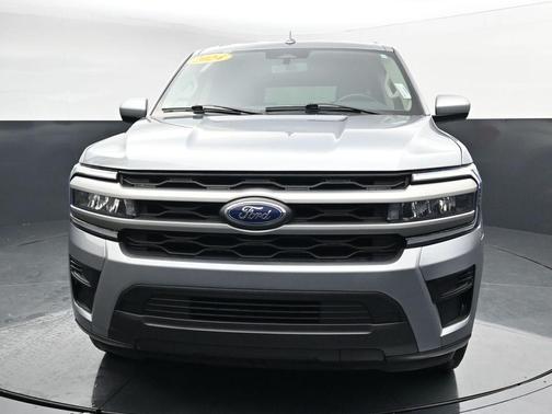 Iconic Silver Metallic 2024 Ford Expedition Max XLT