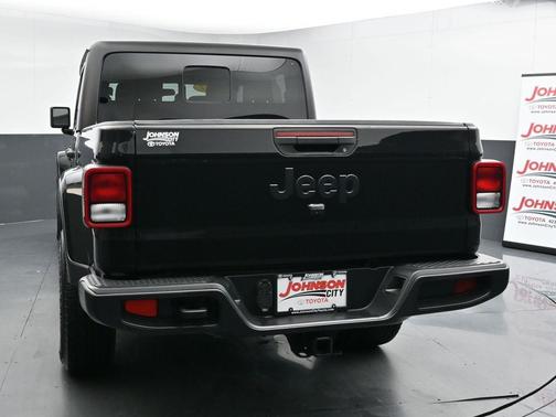 2022 Jeep Gladiator Altitude 4x4