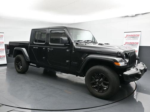 2022 Jeep Gladiator Altitude 4x4