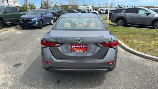 Gun Metallic 2022 Nissan Sentra SV