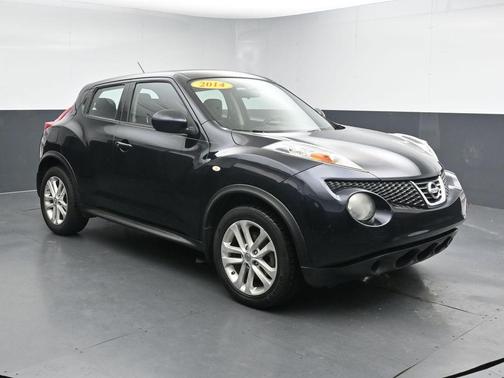 Sapphire Black 2014 Nissan Juke S
