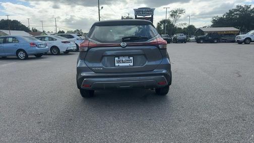 2021 Nissan Kicks S