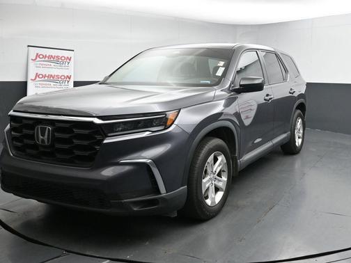 2023 Honda Pilot AWD LX