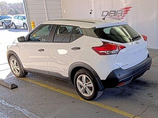 2020 Nissan Kicks S