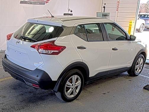 2020 Nissan Kicks S