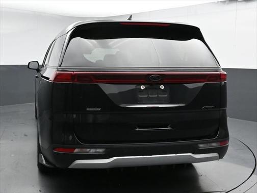 2022 Kia Carnival LXS