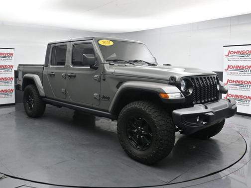Sting-Gray Clearcoat 2021 Jeep Gladiator Willys 4x4